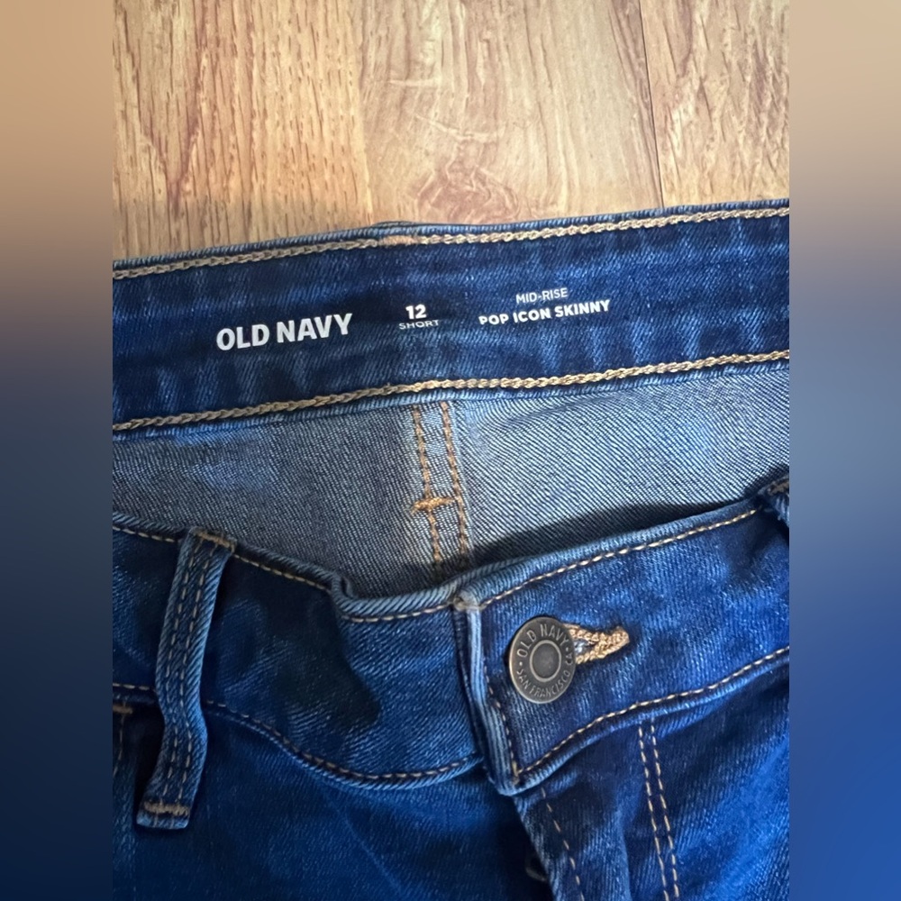 Old Navy midrise, rockstar, distressed, dark wash 12 short women’s jeans - Picture 2 of 4